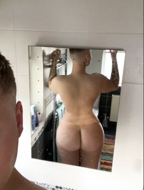 Brandon Magdalene Onlyfans pictures