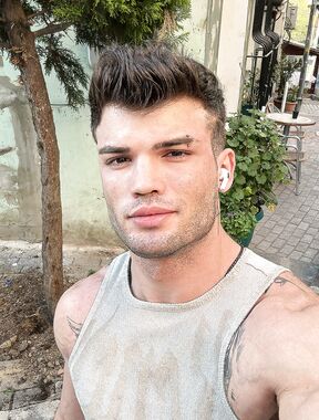 Kurt Dovmeli Onlyfans pictures