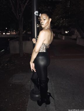 Jean Black Onlyfans pictures 2